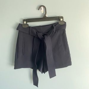 Aritzia Wilfred tie front shorts